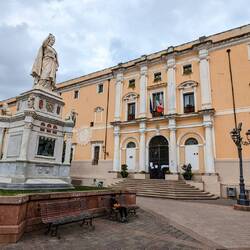 The palazzo - closed