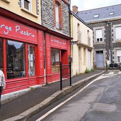 Le Temps qu'il Faut. Bello il locale e belli i suoi eventi.