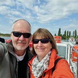 Los geht's mit dem Wassertaxi nach Venedig