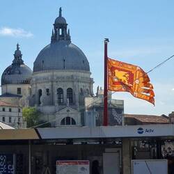Drapeau Vénetien + Basilique Santa Maria della Salute