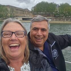 Photo bomber with a smile... too cute.