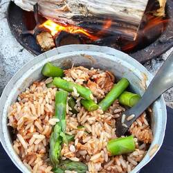Repas au coin du feu pour certains...