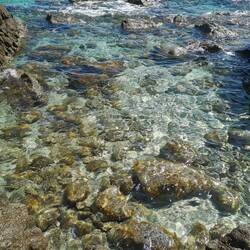 Glasklares Wasser