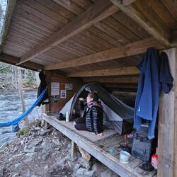 La tente dans la cabane 😂