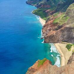 Die ganze lange Küste heute aus der Luft
