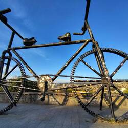 Fotografieren müssen wir es dann schon, das "giant bicycle Monument".