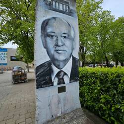 Een stukje van de Berlijnse muur.