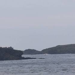 Blick unterhalb seines Hauses...