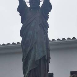 Warum die hier steht, hat unser irischer Reiseführer und nicht verraten...