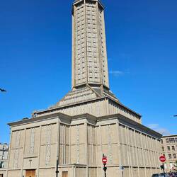 St. Thomas Kirche als Wahrzeichen für den Wiederaufbau