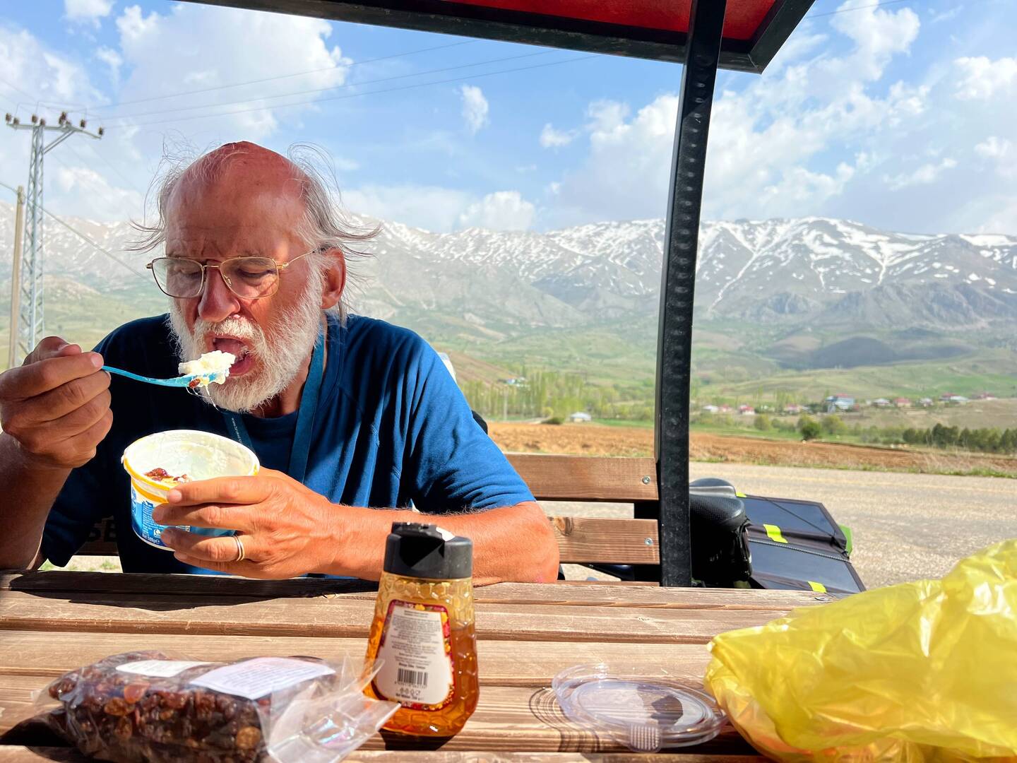 Our favourite snack; yoghurt, banana, honey. For best results, cycle for a few hours first.