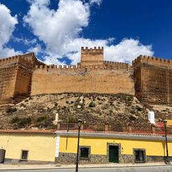 ..befindende Festung/Alcazaba, die nicht begehbar war.