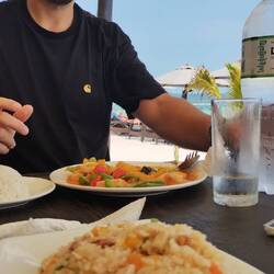 Cashew-Reis und Shrimp-Curry