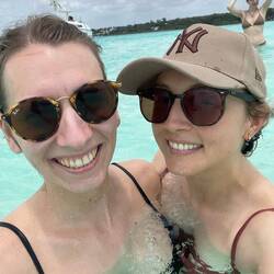 Me & my roommate Afton ❤️