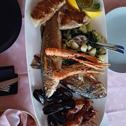 Fischplatte am Abend