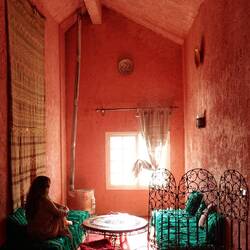 Salon de notre auberge à Azrou
