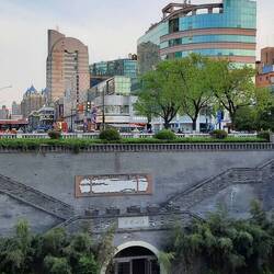 Altstadt vermischt mit Moderne