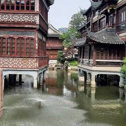 Yu Garden - first built in 1559 (laut Wikipedia)