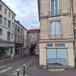 Rue Colson - durch die Passage geht es zum Place du Fer à Cheval