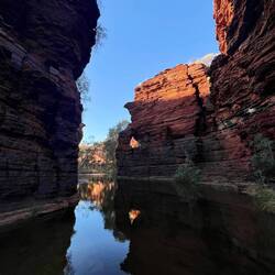 Der Pool mit dem Rock Arch