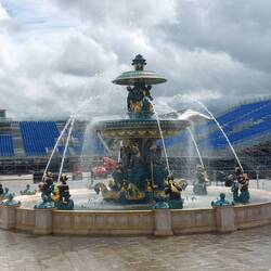 Amazing fountain with gold leaf work