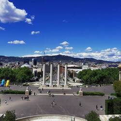 Und der Blick ist nur auf der Hälfte der Treppe hoch zum Museum