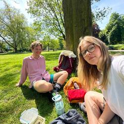 Picnic break between buses