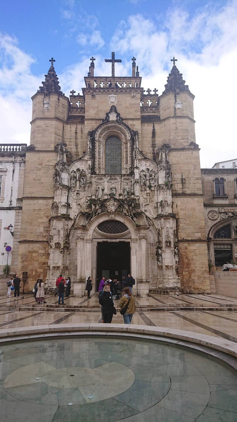 Igrea de Santa Cruz ( holy cross ) First 2 Portugal kings buried here