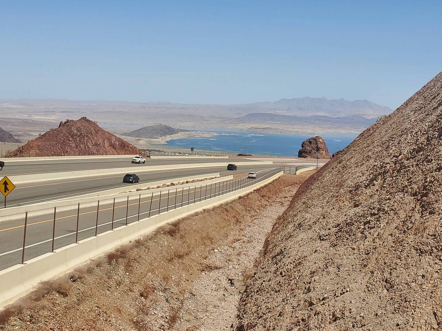 Off to the Grand Canyon - looking at Lake Mead