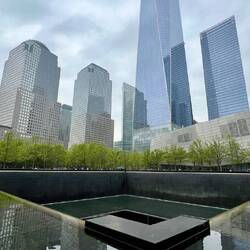 New World Trade Center vor Ground Zero. Die Grundrisse wurden als Brunnen gestaltet.