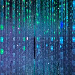 Glas, Spiegel und Lichterketten