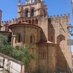 Se Velha, a fortresslike Cathedral