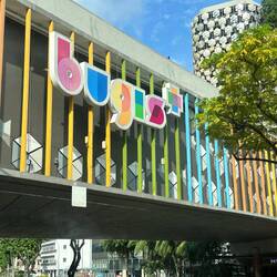 Mitbribgsel Shopping 🛍️ in der Bugis Street