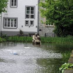 Wasserkunst mit Plastik