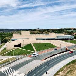 Ausstellungs- und Kongresszentrum Lienzo Norte