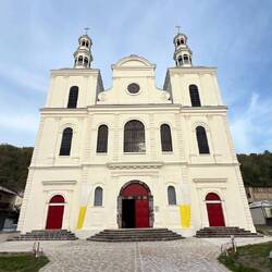 heute hatte die Kirche, die man schon von Weitem sieht, geöffnet