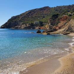 I took a little walk along the water. So beautiful.