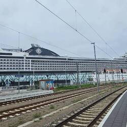 Letzter Blick vom Bahnhof auf's Schiff