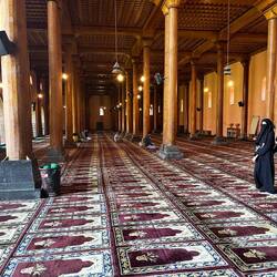 In der Großen Moschee ist Platz für 3500 Menschen