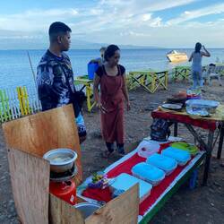 Essen stand am Wegrand