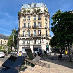 Essence of Parisian building