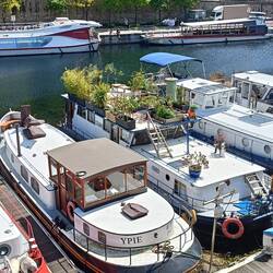 Houseboats