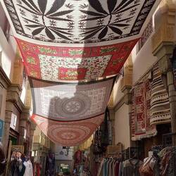 Gasse mit arabischem Handwek