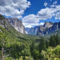 Tunnel View