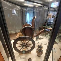 Early Egyptian example of a chariot Egyptians founded chariots pulled by horses