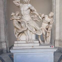 This group depicts a famous scene from the mythical Trojan War