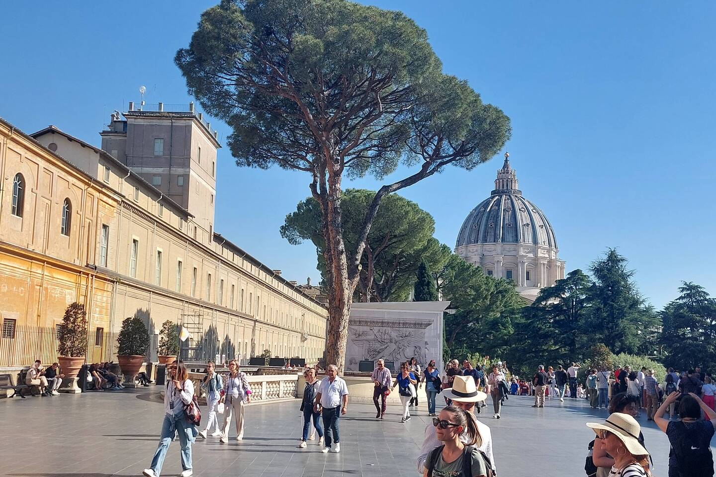 Entering the Vatican City, the smallest recognised Country in the World