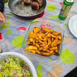 Medallions mit Bacon umwickelt plus Wedges