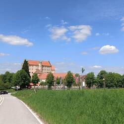 Vorbei an der Kapfenburg 🏰 die sah man schon von weitem