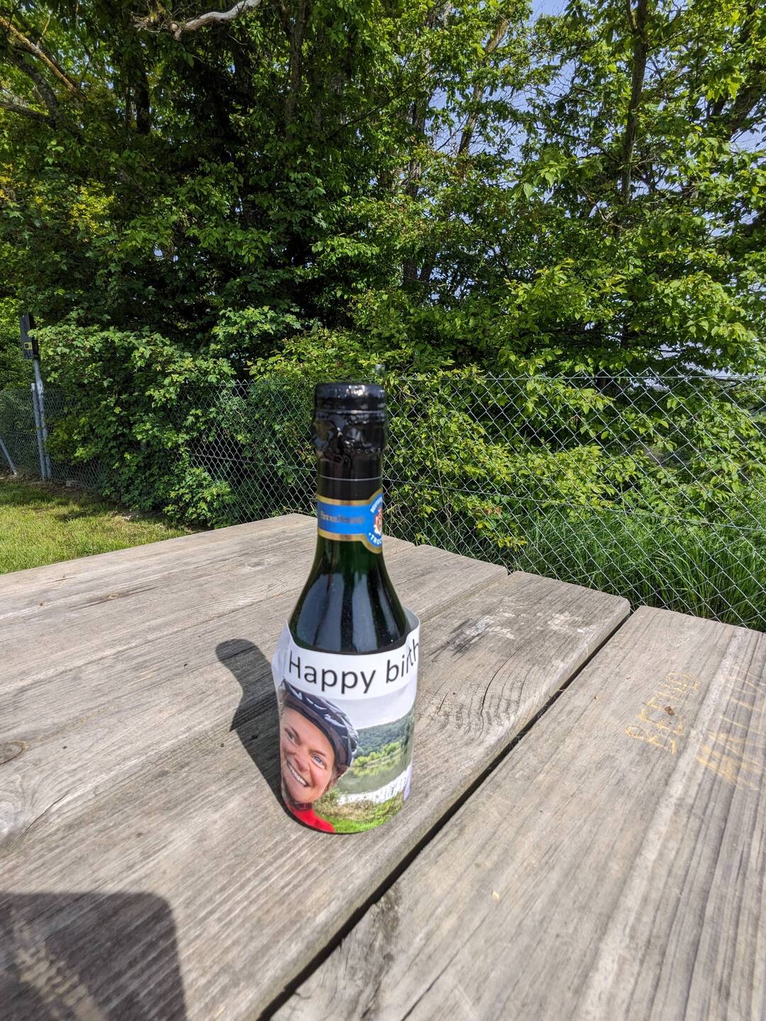 Zweiter Tag & erstmal Anstoßen 🥂 Happy Birthday. Alles Gute und für heute vor allem frische Beine